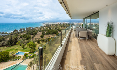 Eigentijds, modern, luxe appartement te koop met panoramisch zeezicht in Rio Real, Marbella 41293
