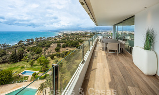 Eigentijds, modern, luxe appartement te koop met panoramisch zeezicht in Rio Real, Marbella 41293 