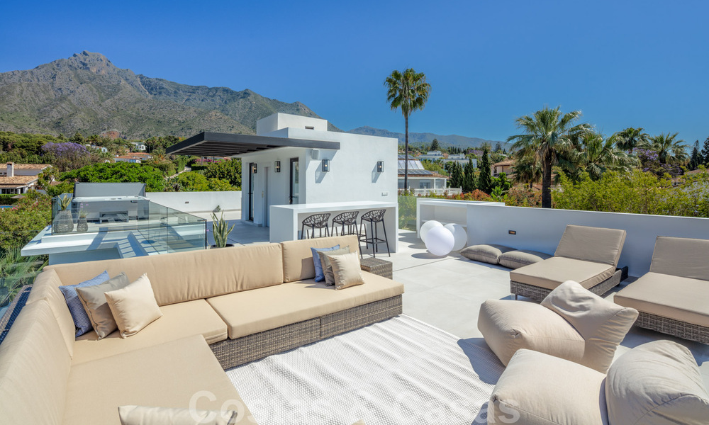 Eigentijdse luxevilla te koop, met panoramisch zicht op zee en de berg La Concha, op de Golden Mile van Marbella 41303