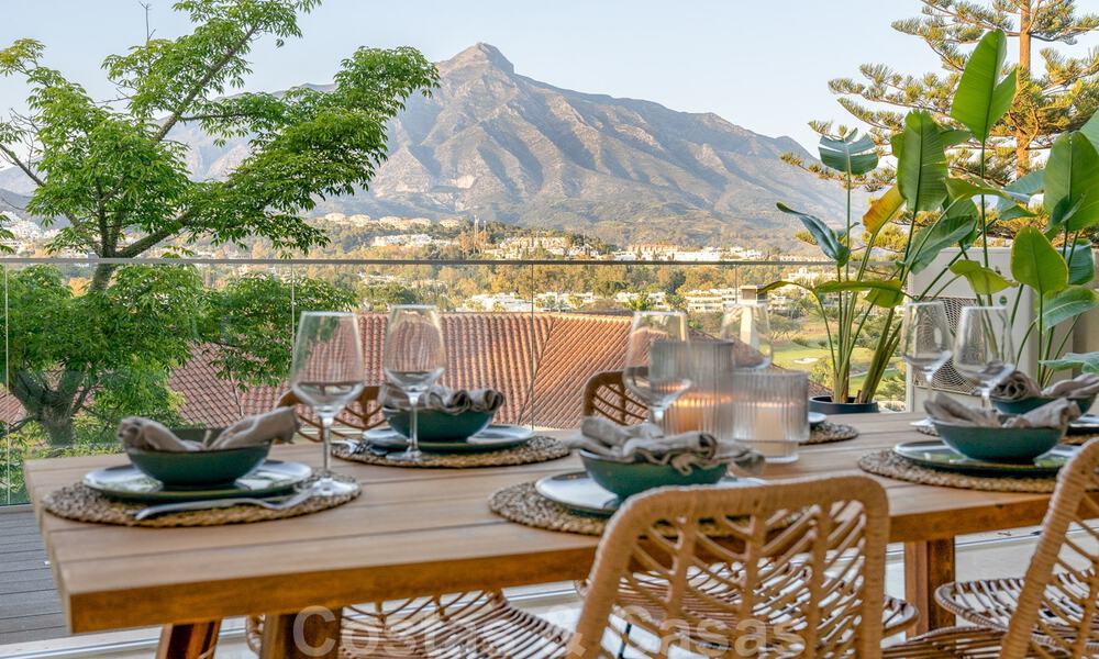 Gerenoveerd, modern appartement te koop met een ruim terras te Nueva Andalucia, Marbella 41349