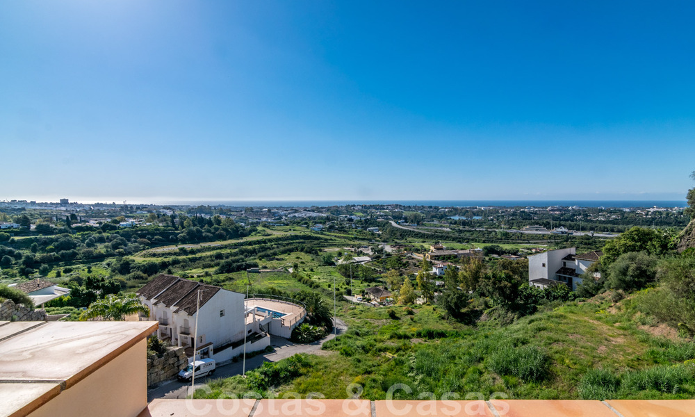 Luxueus, duplex penthouse te koop met panoramisch zeezicht in Benahavis - Marbella 41430