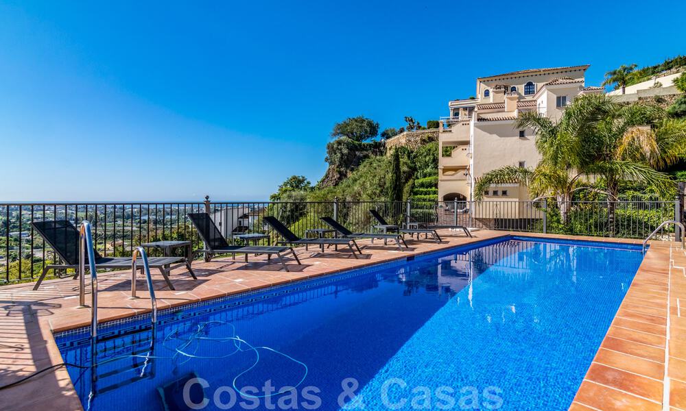 Luxueus, duplex penthouse te koop met panoramisch zeezicht in Benahavis - Marbella 41438