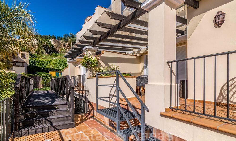 Luxueus, duplex penthouse te koop met panoramisch zeezicht in Benahavis - Marbella 41440