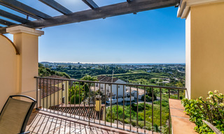 Luxueus, duplex penthouse te koop met panoramisch zeezicht in Benahavis - Marbella 41460 