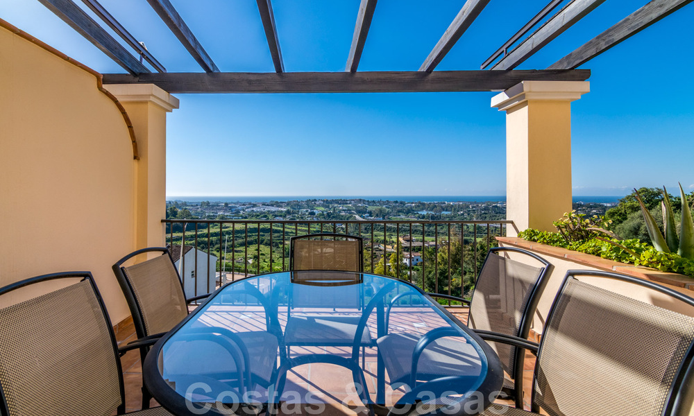 Luxueus, duplex penthouse te koop met panoramisch zeezicht in Benahavis - Marbella 41463