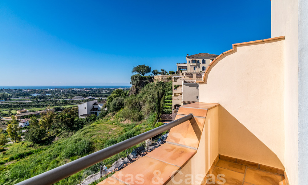 Luxueus, duplex penthouse te koop met panoramisch zeezicht in Benahavis - Marbella 41478