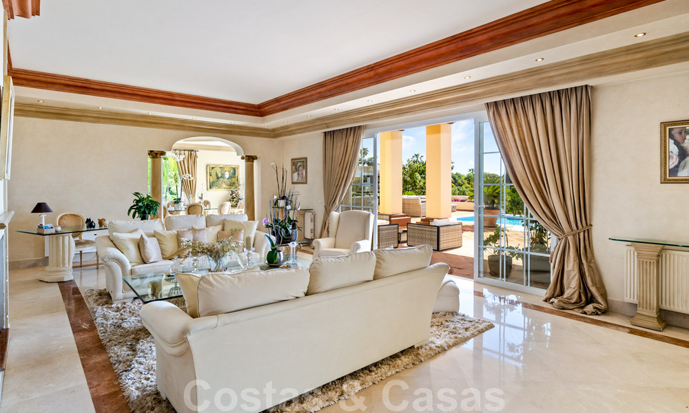 Spaanse, luxevilla te koop, met zicht op het landschap en de zee, in Marbella - Benahavis 41523