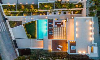 Luxueuze, LA-stijl villa te koop, met een open zicht op de La Concha berg in Nueva Andalucia - Marbella 41703 