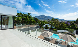 Luxueuze, LA-stijl villa te koop, met een open zicht op de La Concha berg in Nueva Andalucia - Marbella 41714 