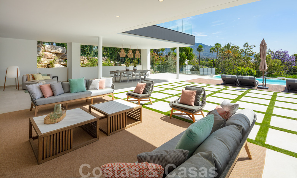 Luxueuze, LA-stijl villa te koop, met een open zicht op de La Concha berg in Nueva Andalucia - Marbella 41721