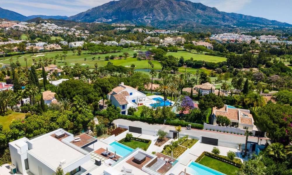 Luxueuze, LA-stijl villa te koop, met een open zicht op de La Concha berg in Nueva Andalucia - Marbella 41737