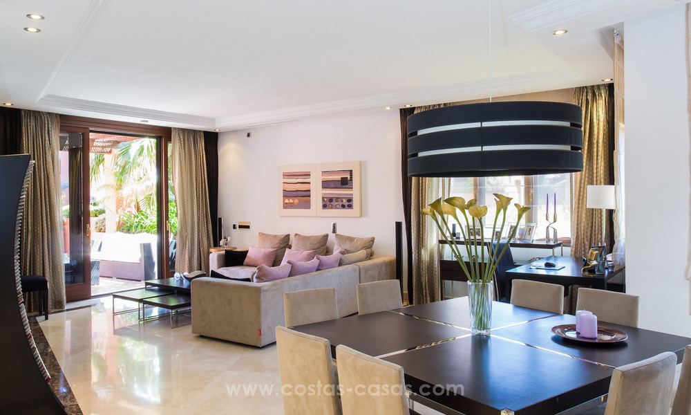 Torre Bermeja: Ruime luxe appartementen te koop in een exclusief, frontline strandcomplex, tussen Marbella en Estepona 41611