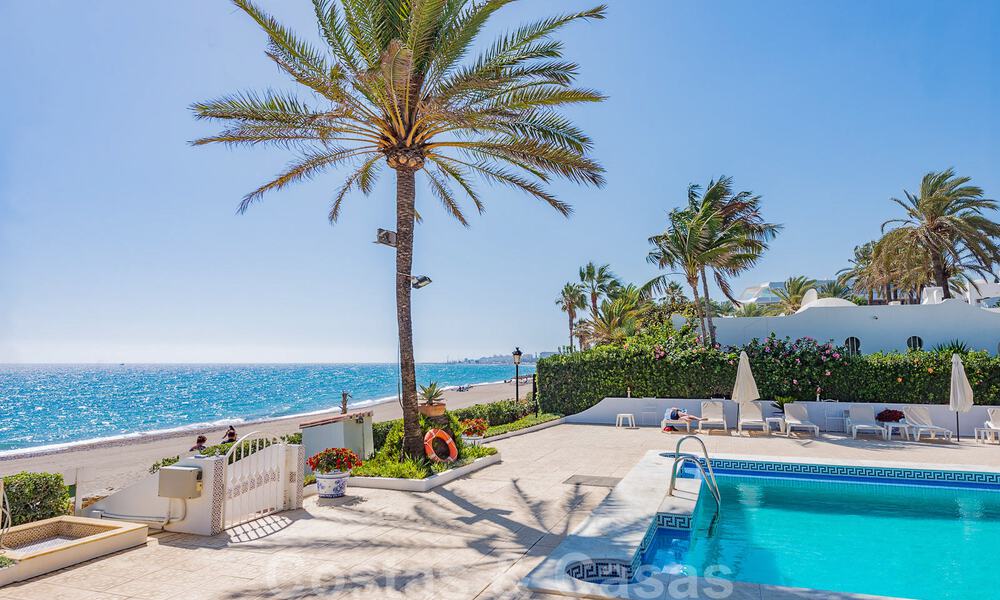 Charmant huis te koop, in een complex direct aan het strand, met prachtig zeezicht op de Golden Mile - Marbella 41614