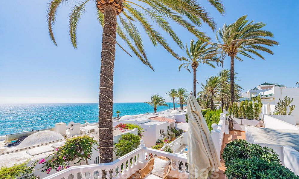 Charmant huis te koop, in een complex direct aan het strand, met prachtig zeezicht op de Golden Mile - Marbella 41632