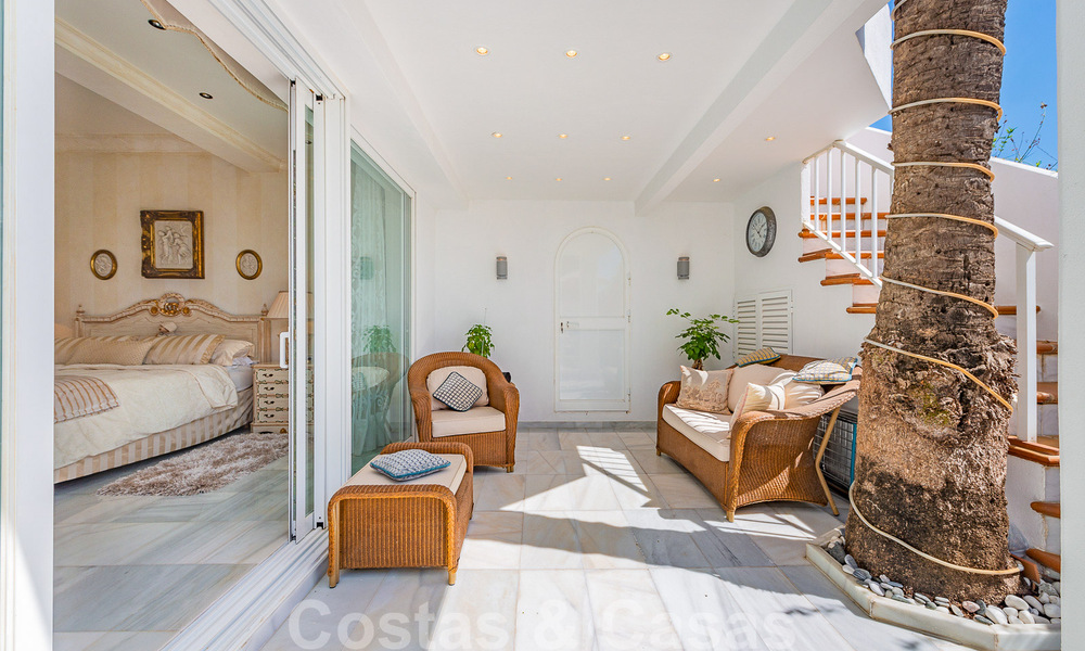 Charmant huis te koop, in een complex direct aan het strand, met prachtig zeezicht op de Golden Mile - Marbella 41641