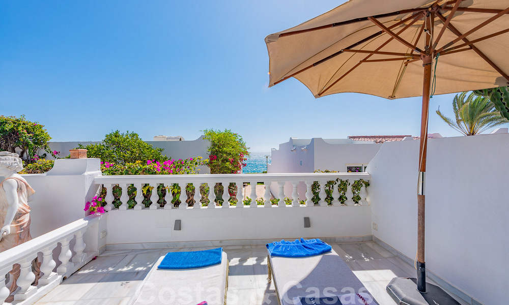 Charmant huis te koop, in een complex direct aan het strand, met prachtig zeezicht op de Golden Mile - Marbella 41646
