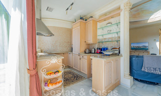 Charmant huis te koop, in een complex direct aan het strand, met prachtig zeezicht op de Golden Mile - Marbella 41650 