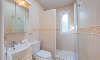 Charmant huis te koop, in een complex direct aan het strand, met prachtig zeezicht op de Golden Mile - Marbella 41665 