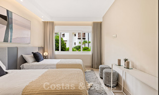 Instapklaar, luxe appartement te koop, in een beveiligd strandcomplex op de New Golden Mile tussen Marbella en Estepona 41888 