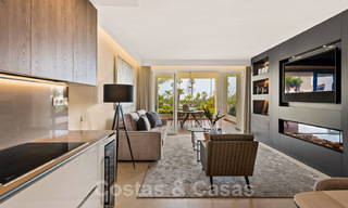 Instapklaar, luxe appartement te koop, in een beveiligd strandcomplex op de New Golden Mile tussen Marbella en Estepona 41893 