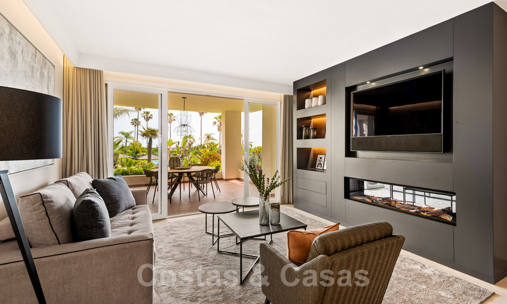 Instapklaar, luxe appartement te koop, in een beveiligd strandcomplex op de New Golden Mile tussen Marbella en Estepona 41894