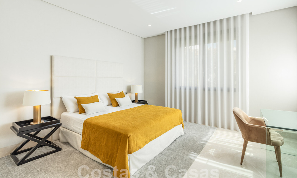 Moderne villa te koop met panoramisch zeezicht in Marbella - Benahavis 58759