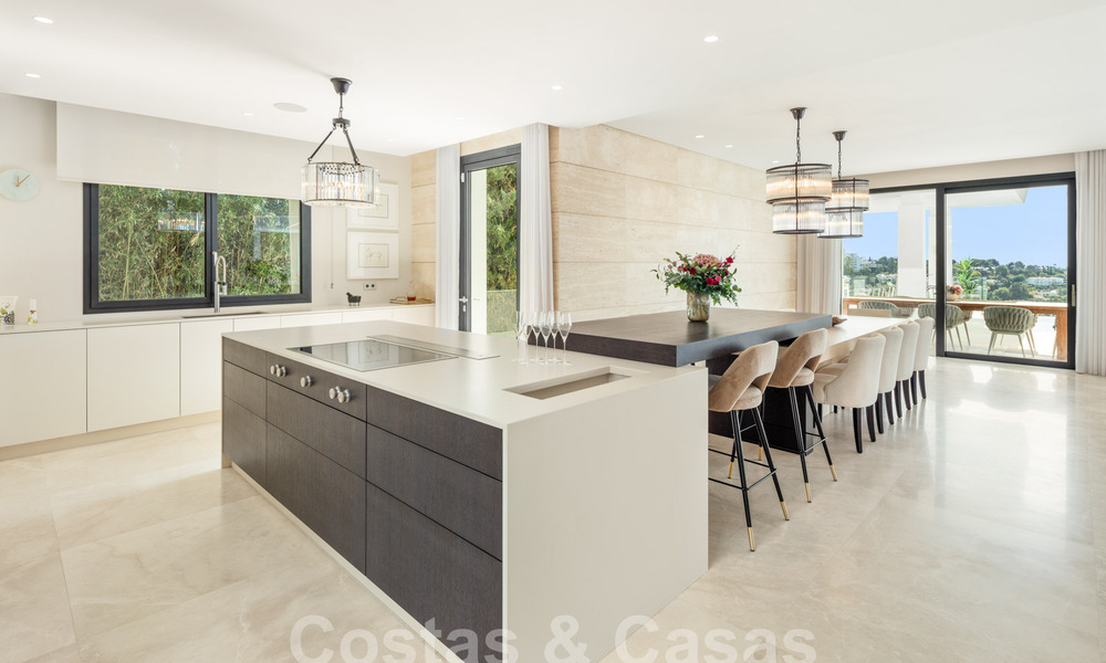 Moderne villa te koop met panoramisch zeezicht in Marbella - Benahavis 58761