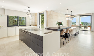 Moderne villa te koop met panoramisch zeezicht in Marbella - Benahavis 58761 