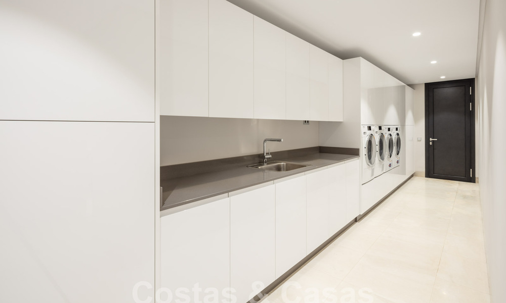 Moderne villa te koop met panoramisch zeezicht in Marbella - Benahavis 58769