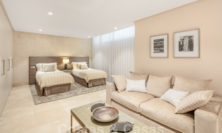 Moderne villa te koop met panoramisch zeezicht in Marbella - Benahavis 58770 
