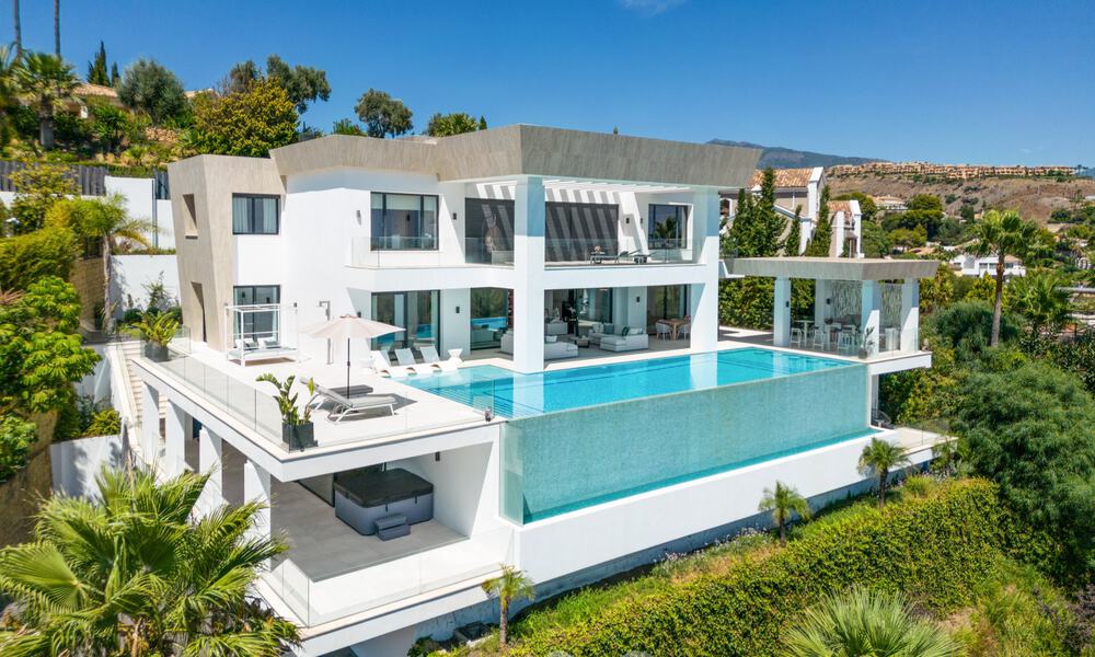 Moderne villa te koop met panoramisch zeezicht in Marbella - Benahavis 58772