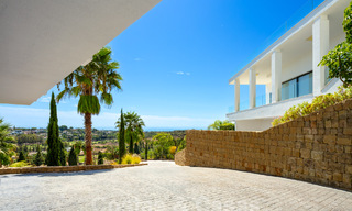 Moderne villa te koop met panoramisch zeezicht in Marbella - Benahavis 58776 