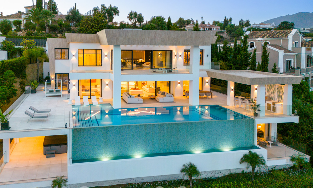 Moderne villa te koop met panoramisch zeezicht in Marbella - Benahavis 58777