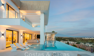 Moderne villa te koop met panoramisch zeezicht in Marbella - Benahavis 58780 
