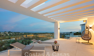 Moderne villa te koop met panoramisch zeezicht in Marbella - Benahavis 58782 