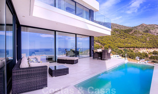 Architecturale, moderne luxevilla te koop in Mijas, Costa del Sol 41943 