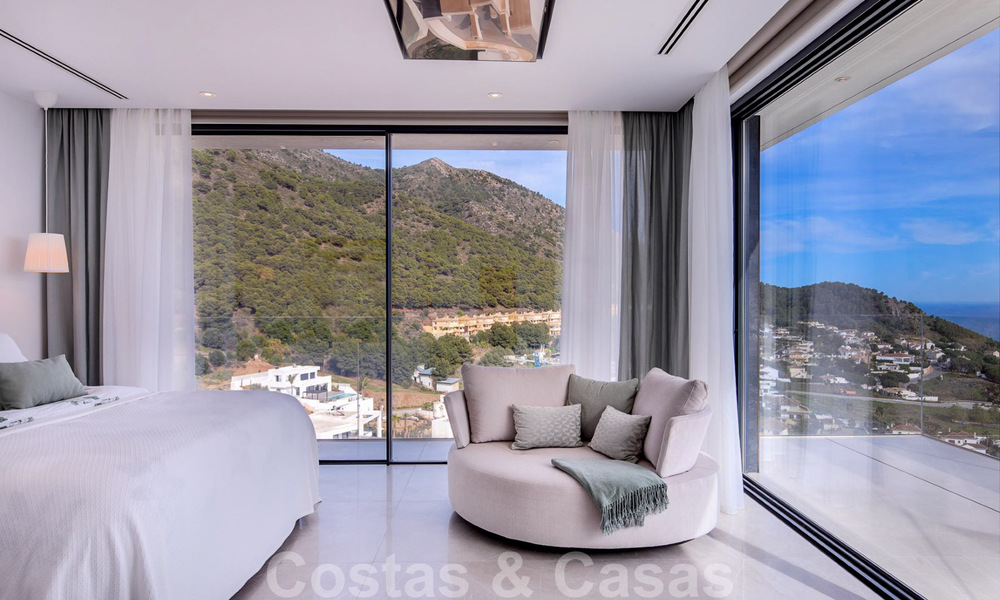 Architecturale, moderne luxevilla te koop in Mijas, Costa del Sol 41956