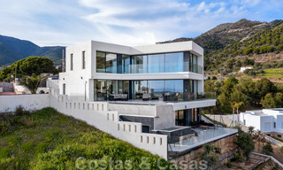 Architecturale, moderne luxevilla te koop in Mijas, Costa del Sol 41968 