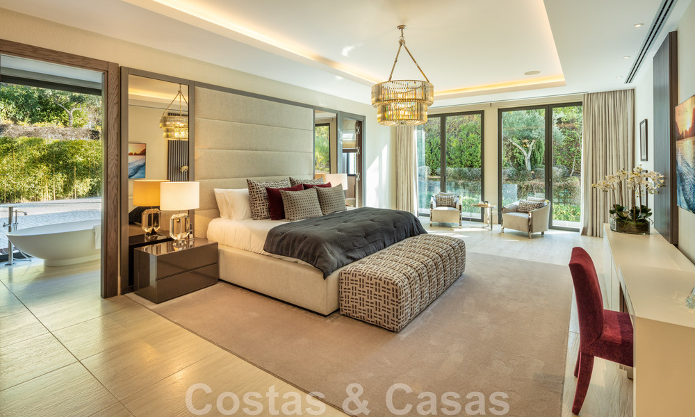Eigentijdse, moderne luxevilla te koop in resort stijl met panoramisch zeezicht in Cascada de Camojan in Marbella 42085