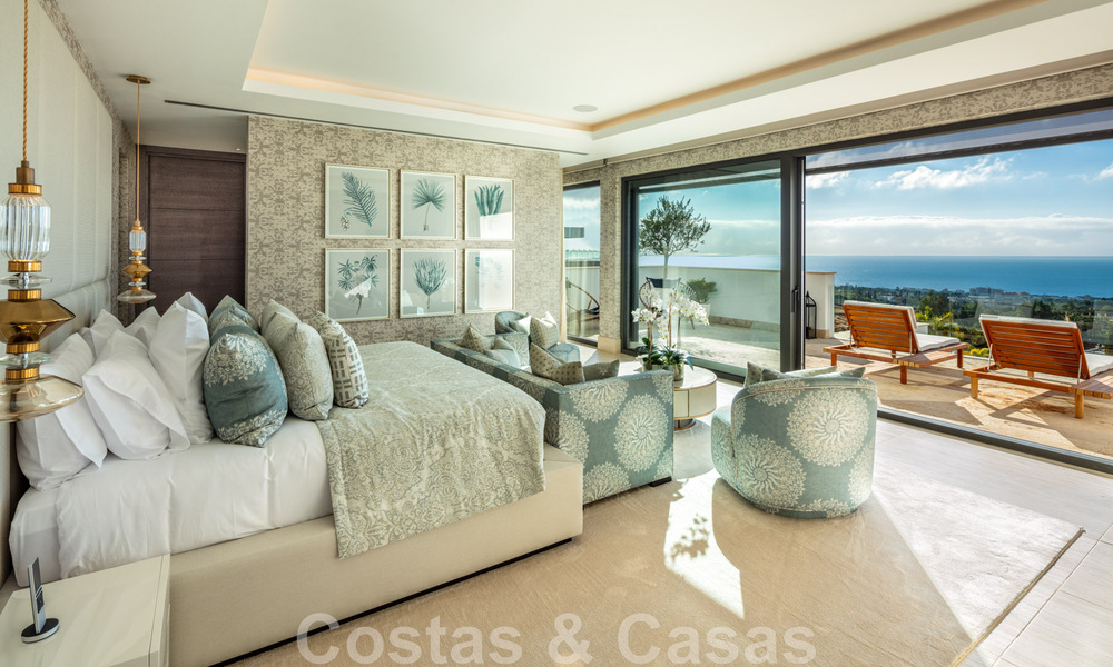 Nieuw op de markt! Eigentijdse, moderne luxevilla te koop in resort stijl met panoramisch zeezicht in Cascada de Camojan in Marbella 42087