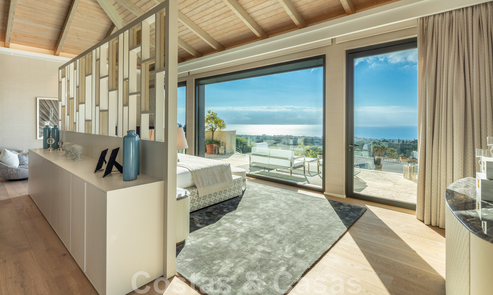 Eigentijdse, moderne luxevilla te koop in resort stijl met panoramisch zeezicht in Cascada de Camojan in Marbella 42090