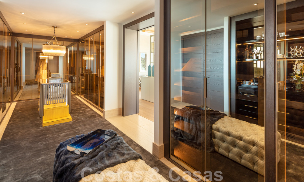 Eigentijdse, moderne luxevilla te koop in resort stijl met panoramisch zeezicht in Cascada de Camojan in Marbella 42093