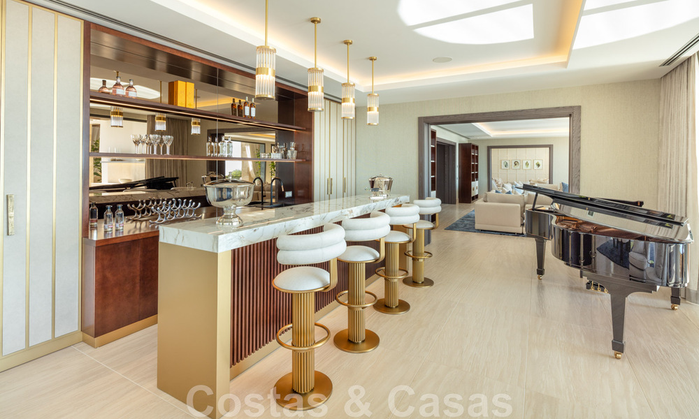 Nieuw op de markt! Eigentijdse, moderne luxevilla te koop in resort stijl met panoramisch zeezicht in Cascada de Camojan in Marbella 42112