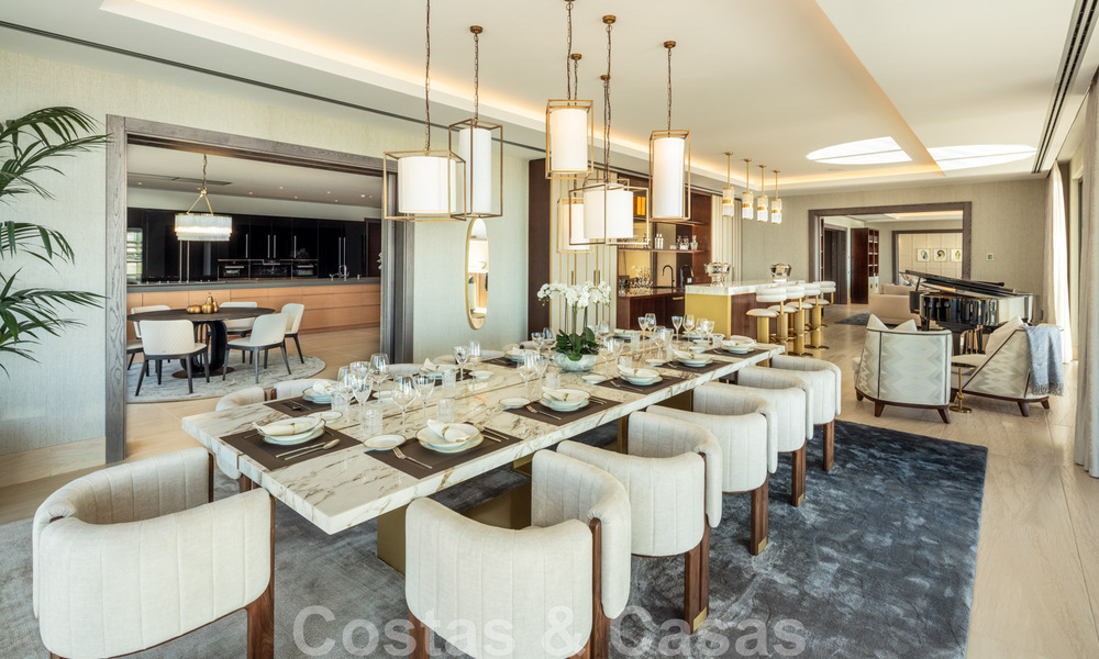 Nieuw op de markt! Eigentijdse, moderne luxevilla te koop in resort stijl met panoramisch zeezicht in Cascada de Camojan in Marbella 42113