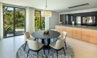 Nieuw op de markt! Eigentijdse, moderne luxevilla te koop in resort stijl met panoramisch zeezicht in Cascada de Camojan in Marbella 42116 