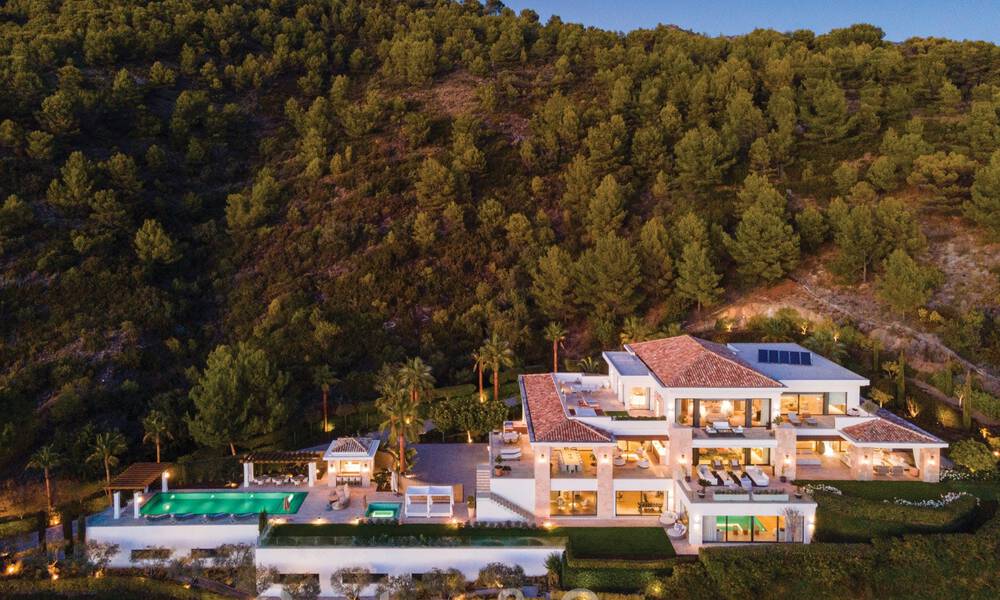 Nieuw op de markt! Eigentijdse, moderne luxevilla te koop in resort stijl met panoramisch zeezicht in Cascada de Camojan in Marbella 42122