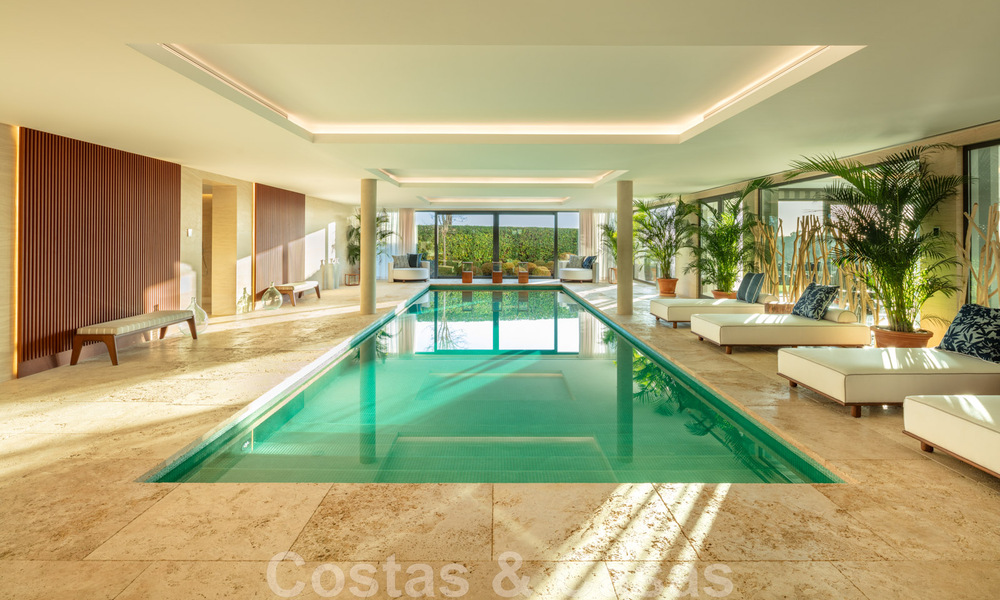 Eigentijdse, moderne luxevilla te koop in resort stijl met panoramisch zeezicht in Cascada de Camojan in Marbella 42125