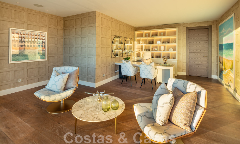 Eigentijdse, moderne luxevilla te koop in resort stijl met panoramisch zeezicht in Cascada de Camojan in Marbella 42129