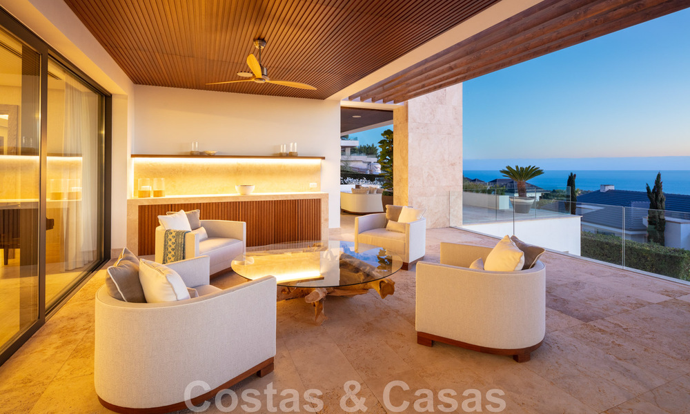 Eigentijdse, moderne luxevilla te koop in resort stijl met panoramisch zeezicht in Cascada de Camojan in Marbella 42133