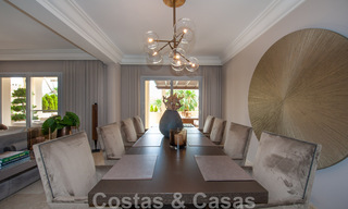 Luxe penthouse te koop in prachtig eerstelijnsgolf resort in Nueva Andalucia, Marbella 42172 